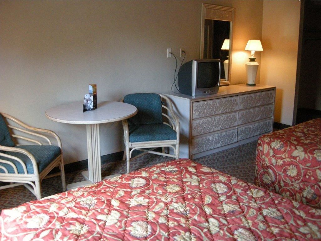 Relax Inn Lakeland Room photo
